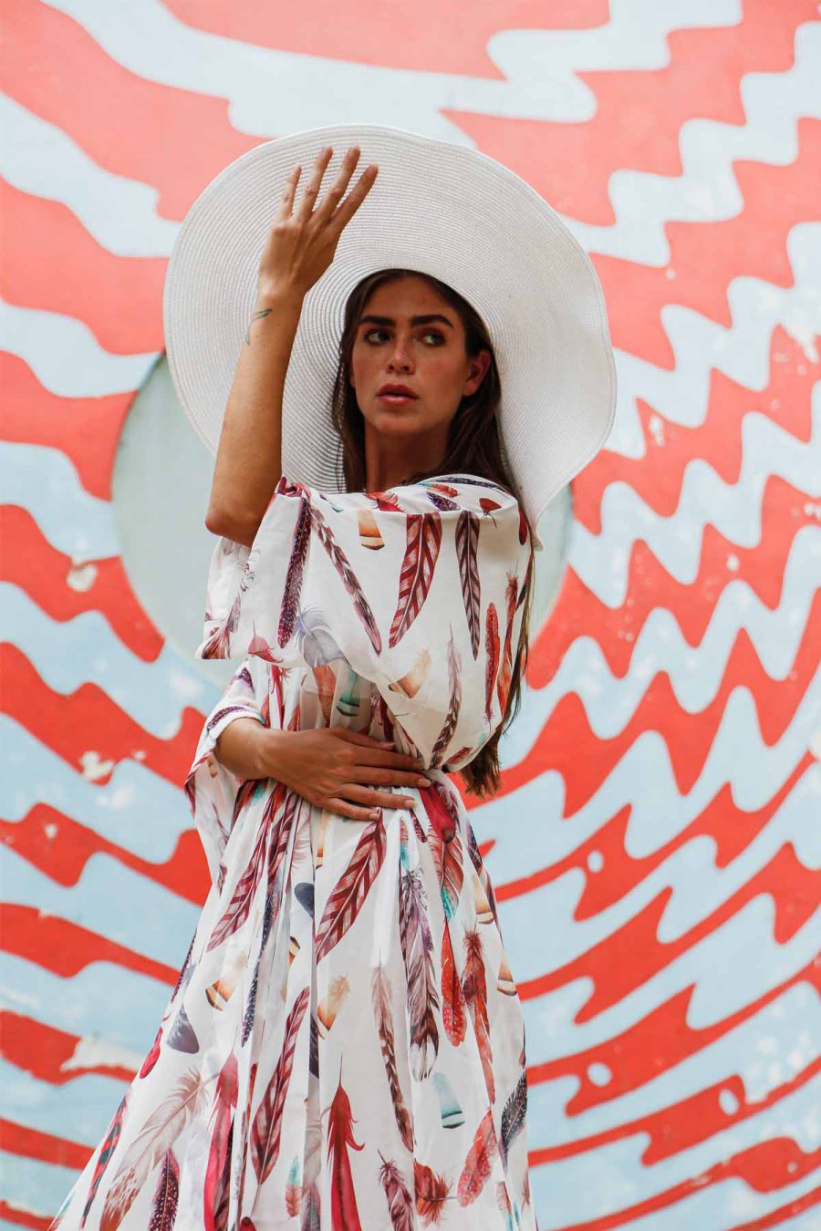 WHITE FEATHER SHORT KIMONO