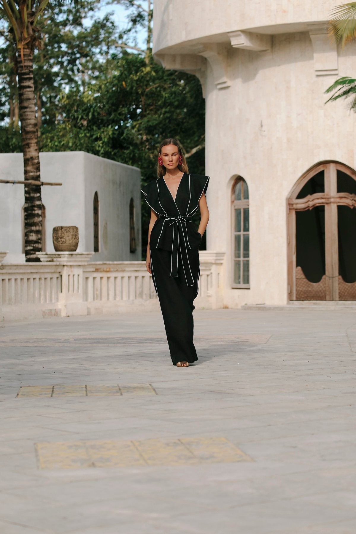 Aulia Noir Pants Suit