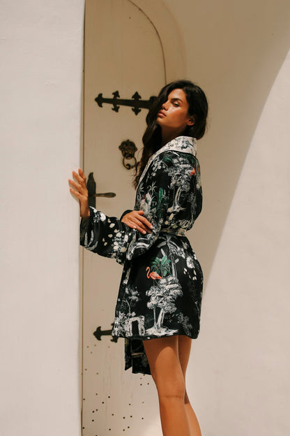 Lionne Noir Double-Sided Short Kimono Robe