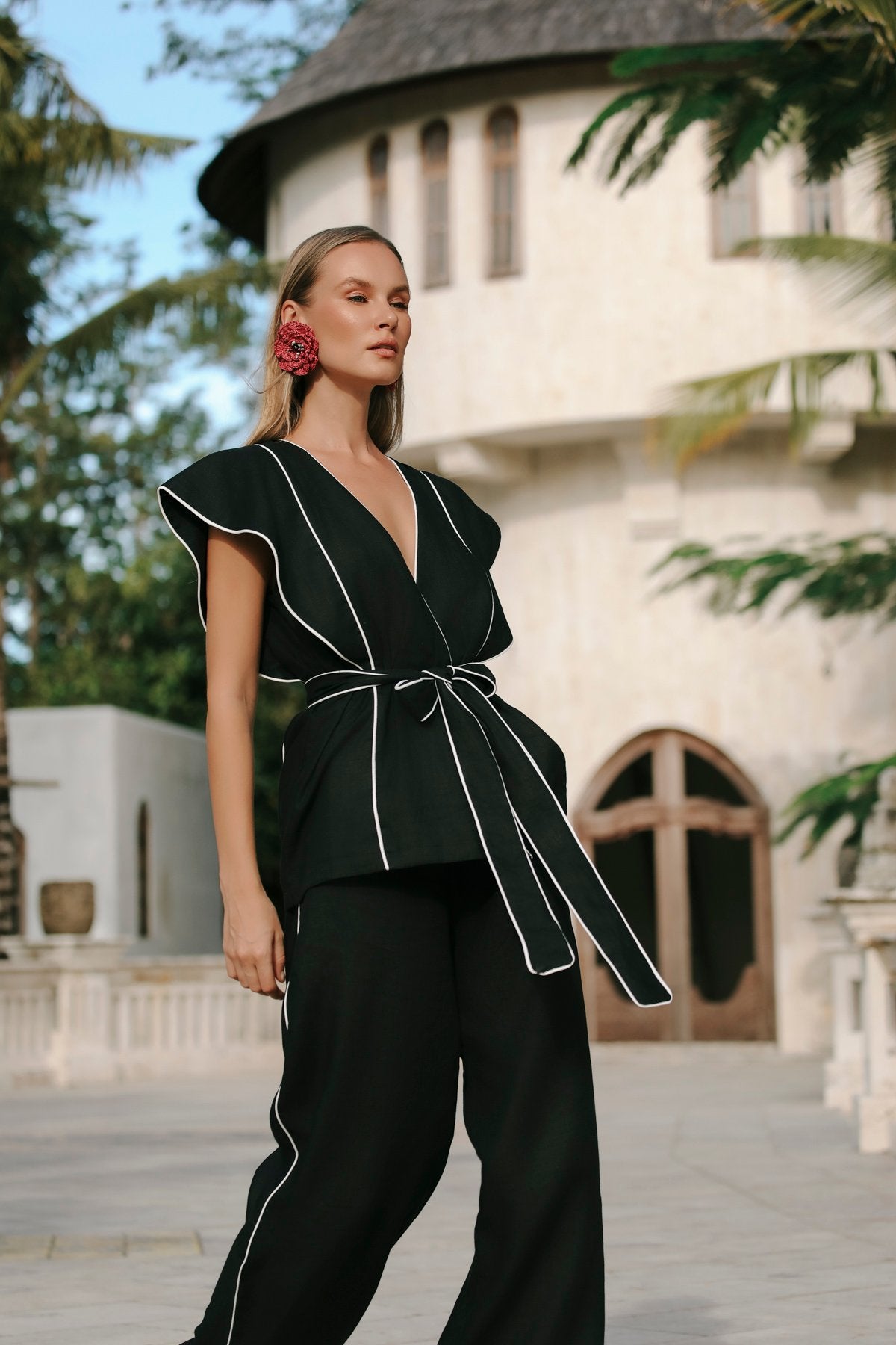 Aulia Noir Pants Suit