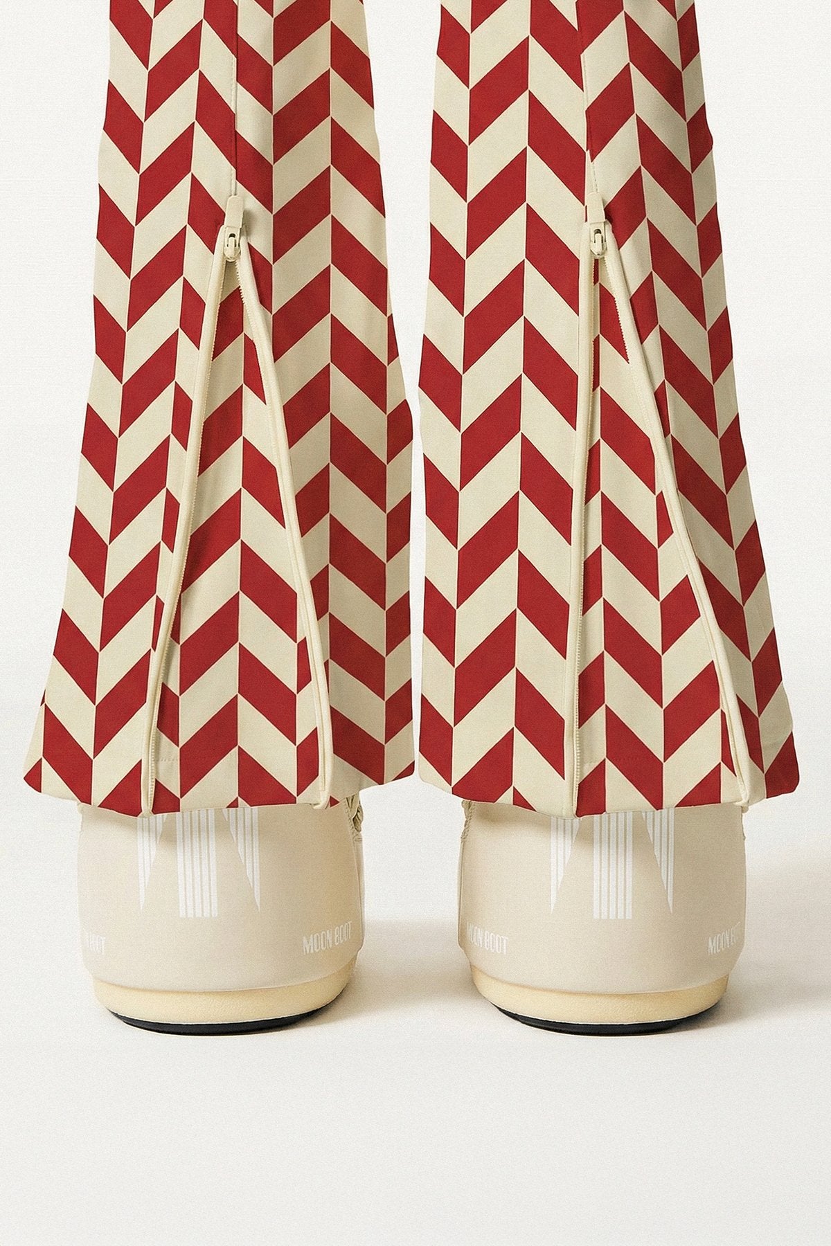 Niseko-Aka Ski Jacket &amp; Pants Set