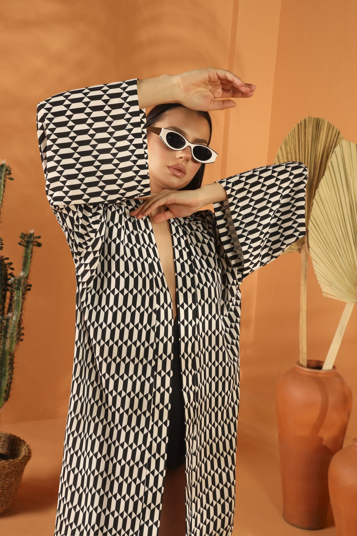 MONOCHROME LONG KIMONO