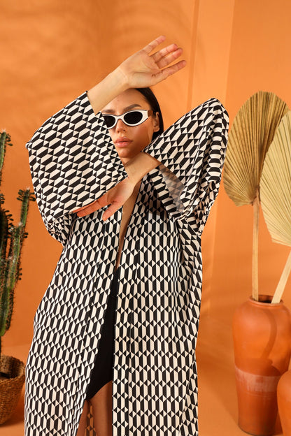 MONOCHROME LONG KIMONO