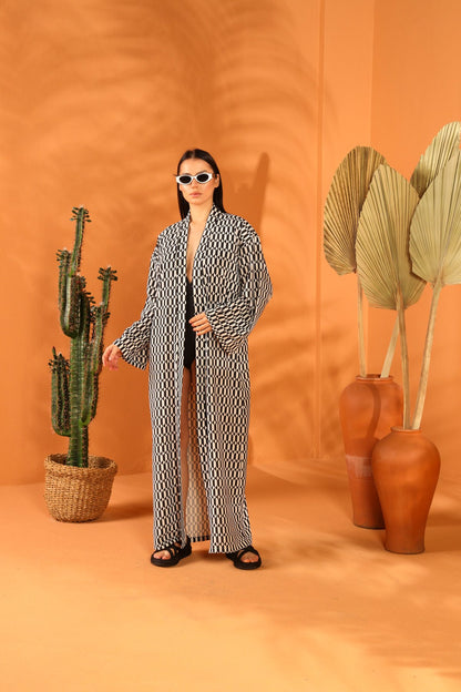 MONOCHROME LONG KIMONO