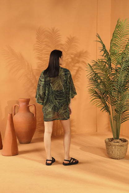 Schwarzer botanischer Kurzkimono