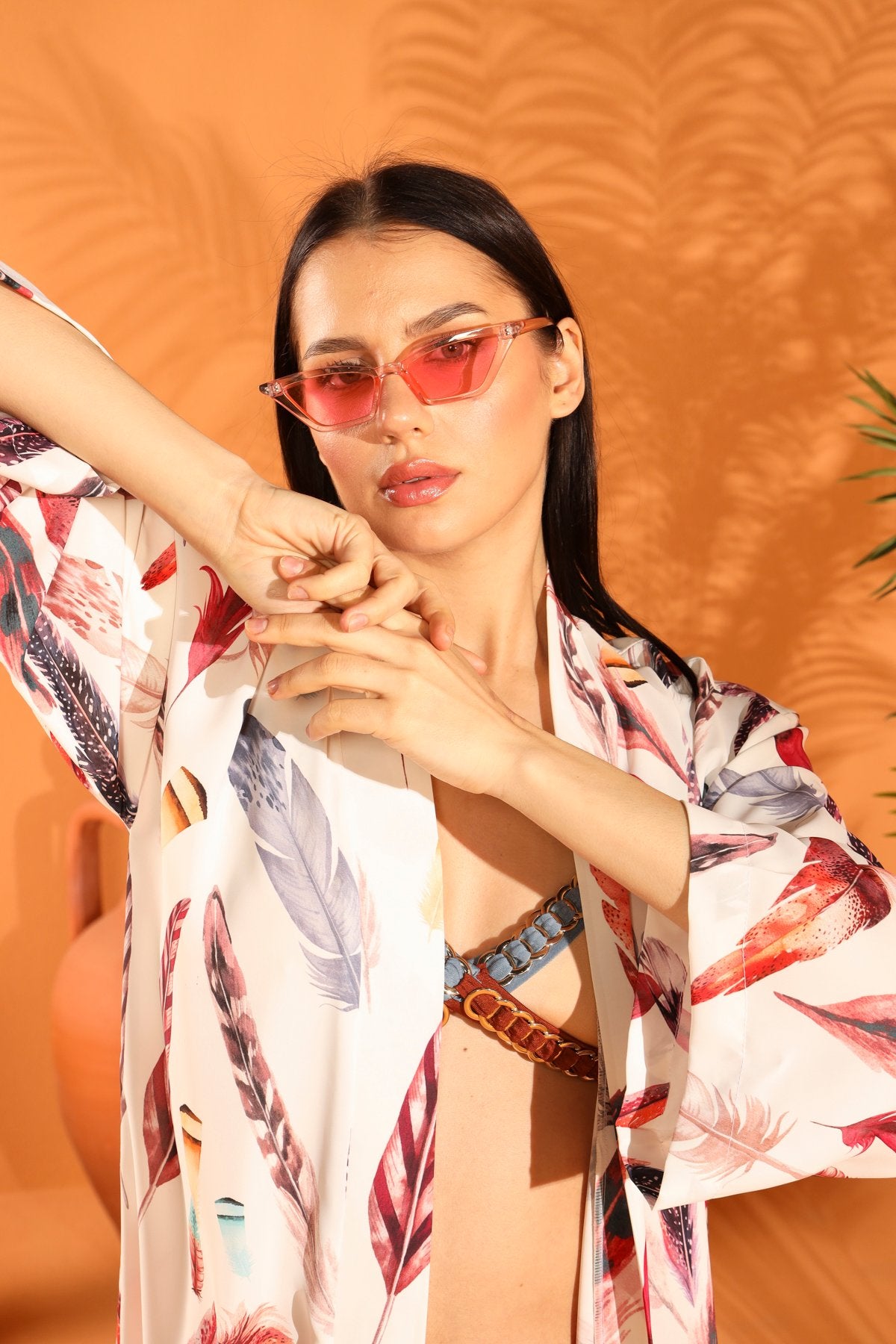 WHITE FEATHER SHORT KIMONO