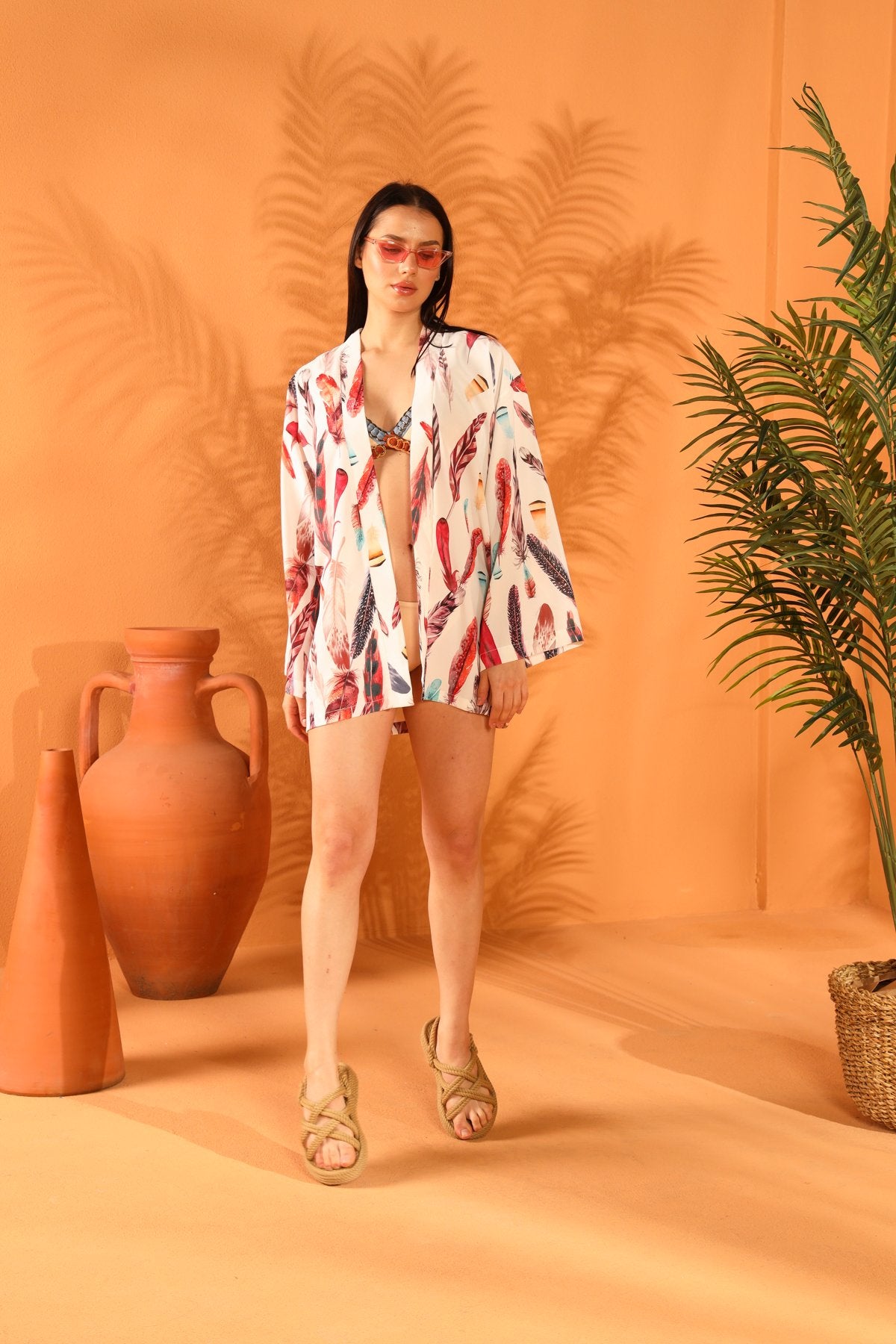 WHITE FEATHER SHORT KIMONO