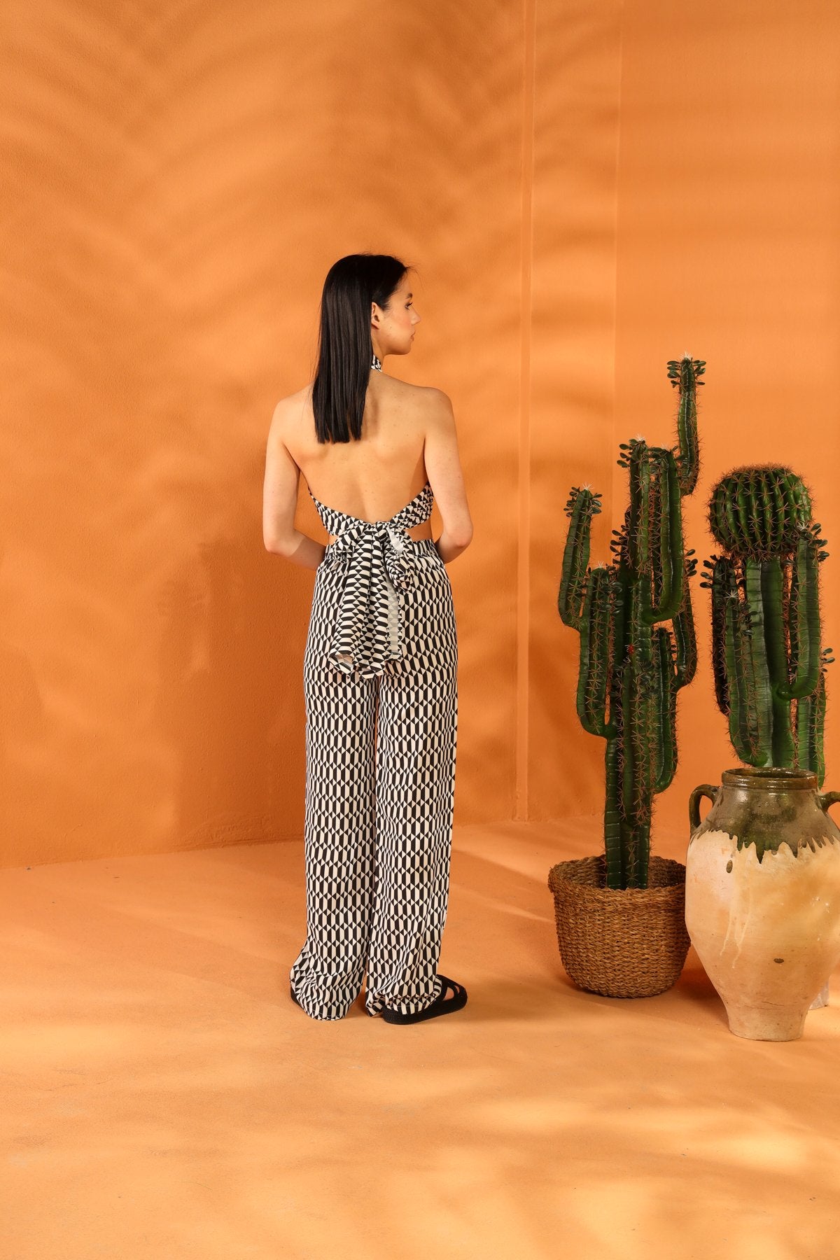 MONOCHROME SHAWL AND TROUSER SET