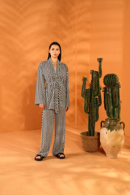 MONOCHROME SHORT KIMONO TROUSER SET