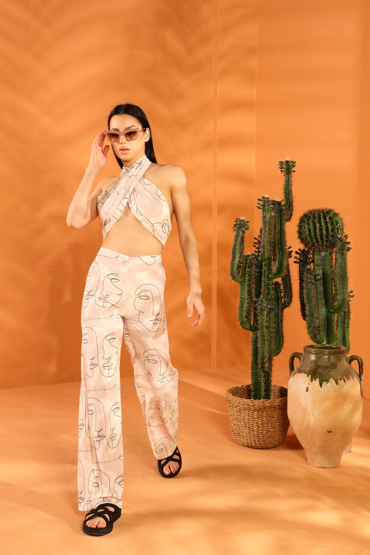 POKER FACE SHAWL AND PANTS SET